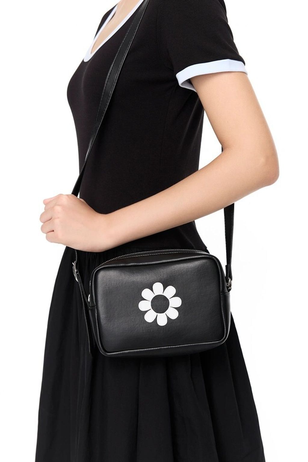 Bubble Pop Crossbody Bag 黑色1