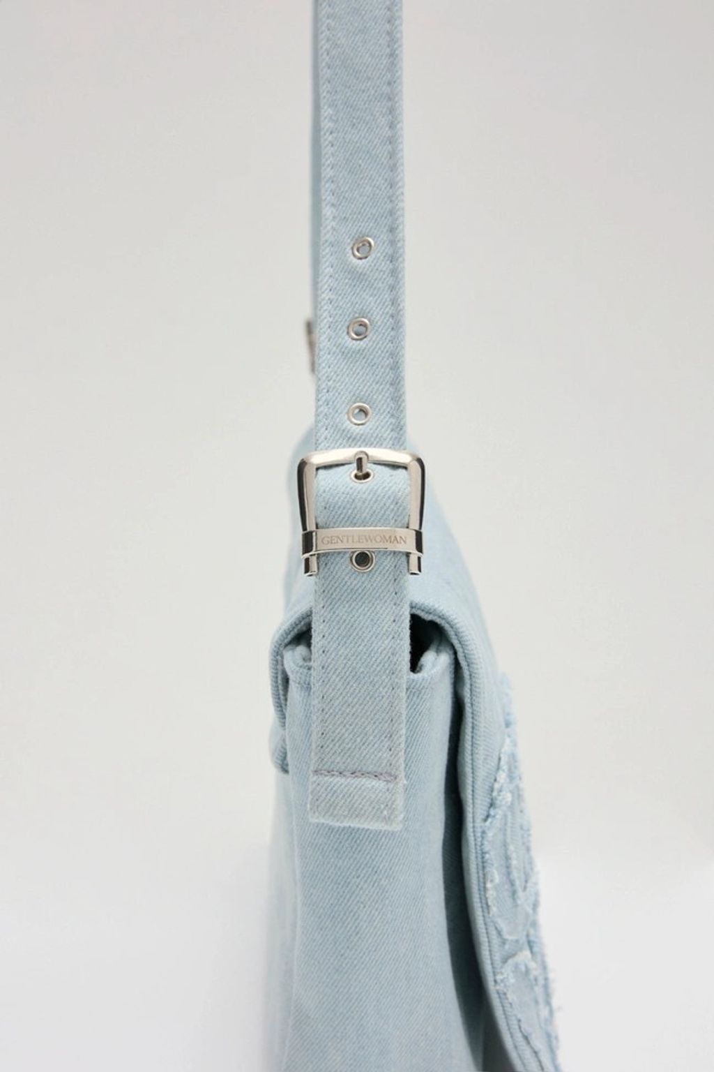 Slipstream Shoulder Bag 淺藍6