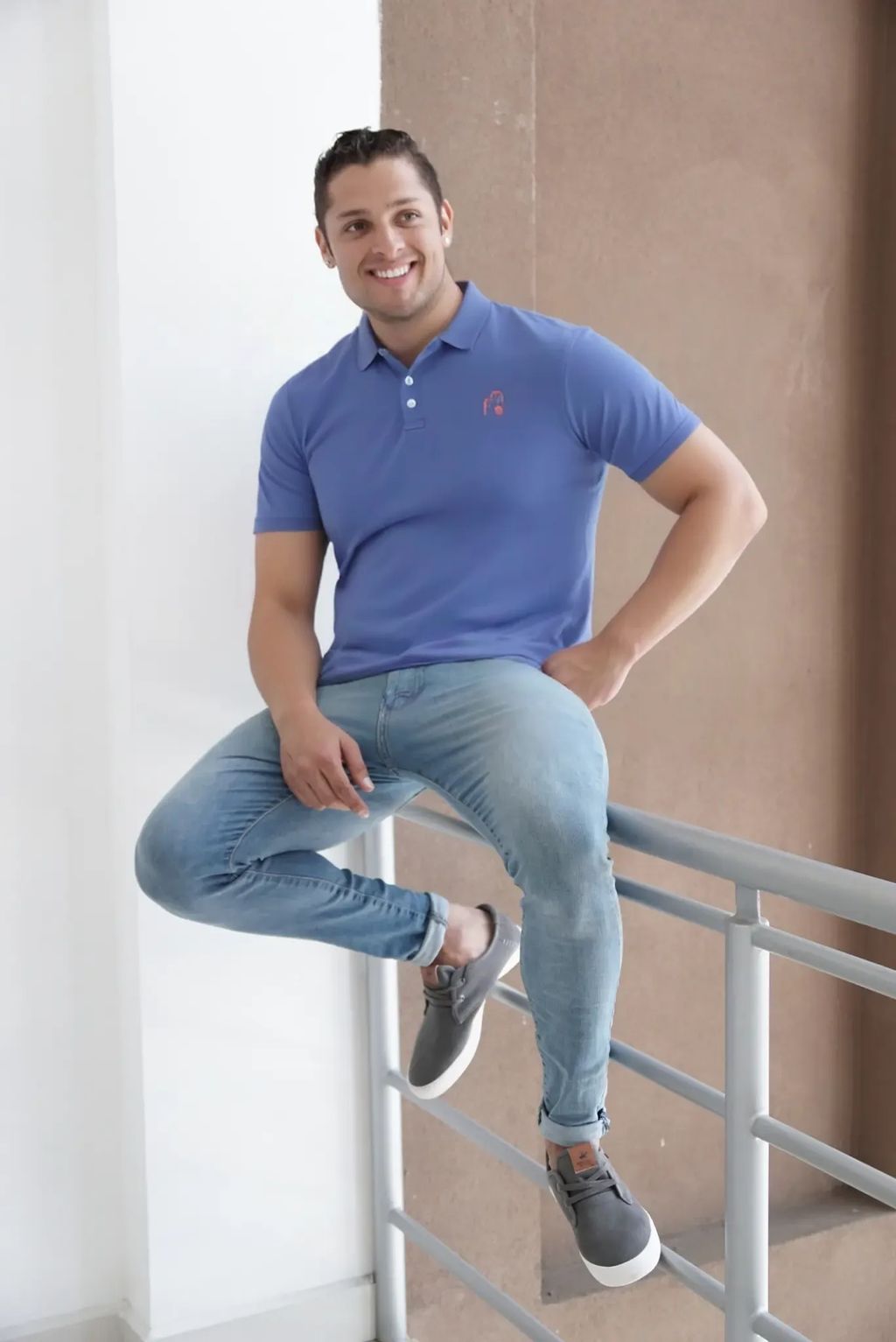 FitRoom.app_1762056975793