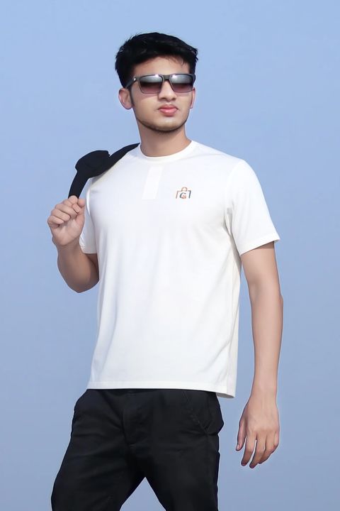 FitRoom.app_1765642480793