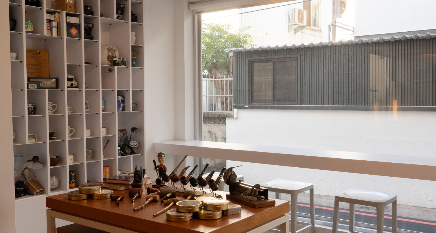 mojocoffee-factory-coffee-art-camera-music