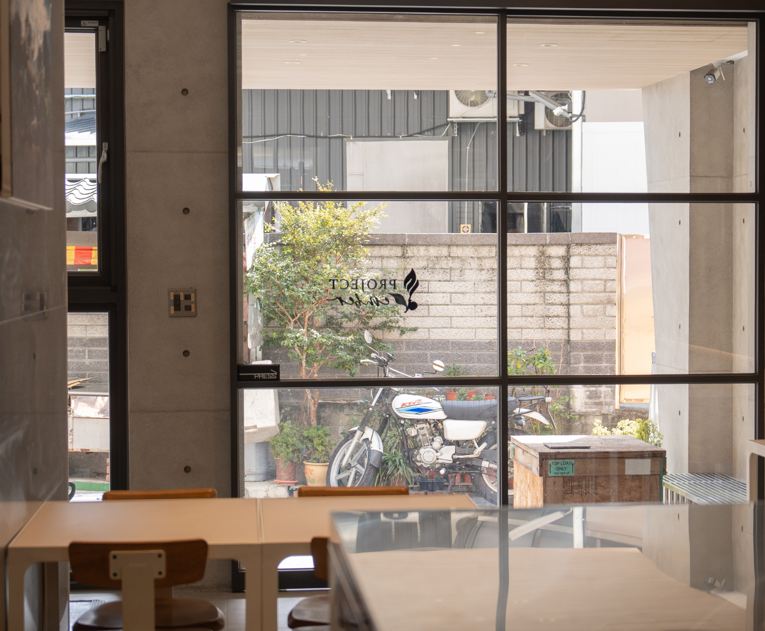 mojocoffee-project-ember-taiwan-coffee-cafe-vibe