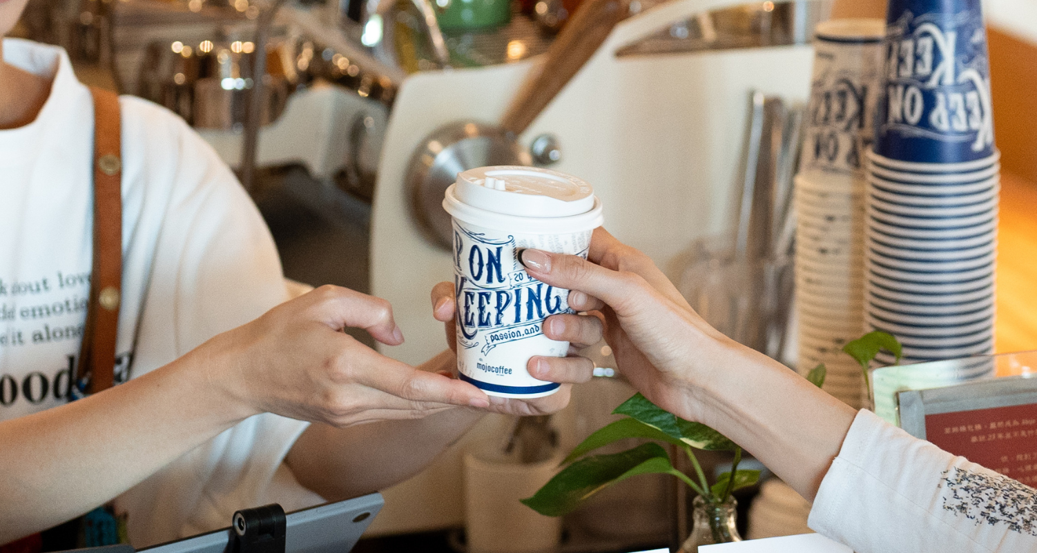 mojocoffee-friendly-customer-coffee-experience