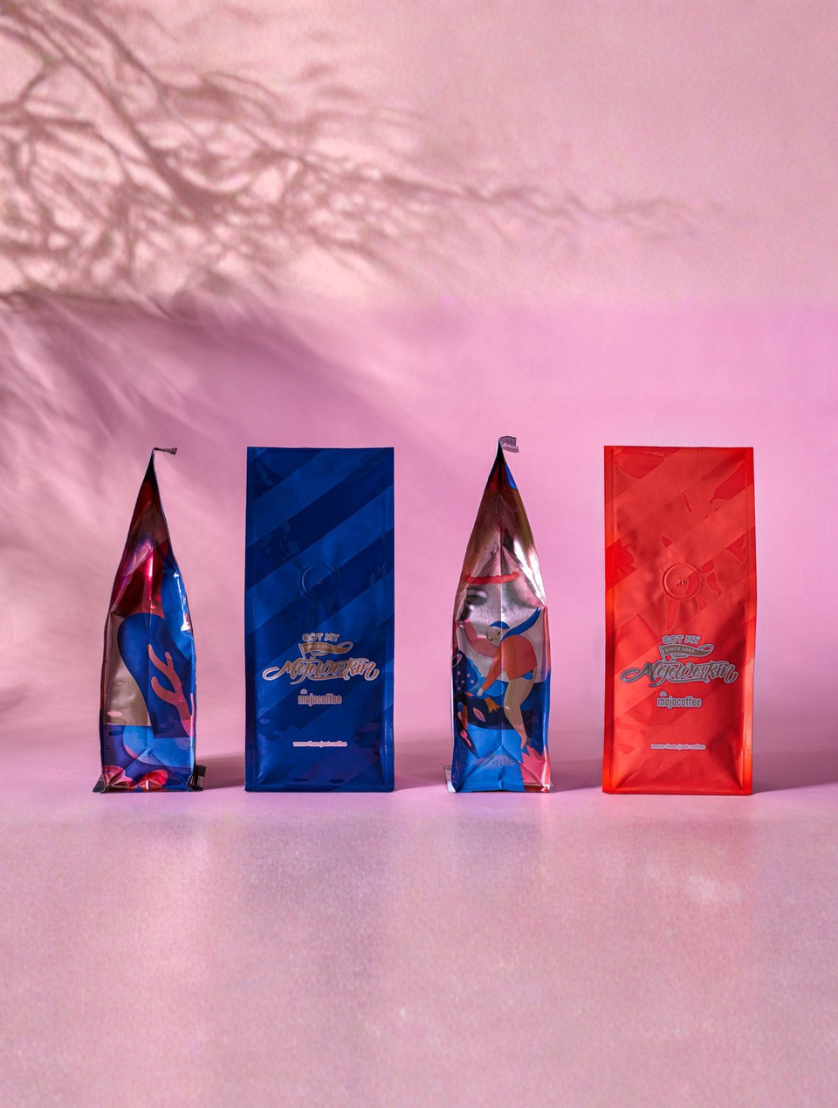 Surreal illustration panel on mojocoffee packaging, Red Dot Design Award 2019