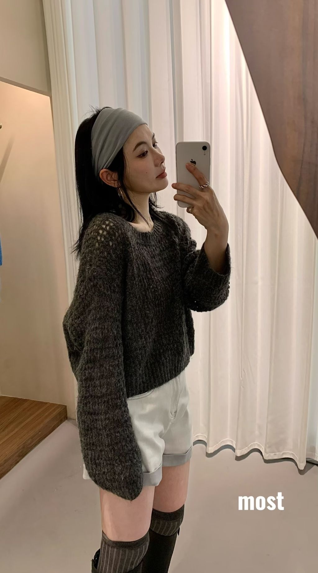 0a5fd95feeae0c8e8cbc325936bd1d97