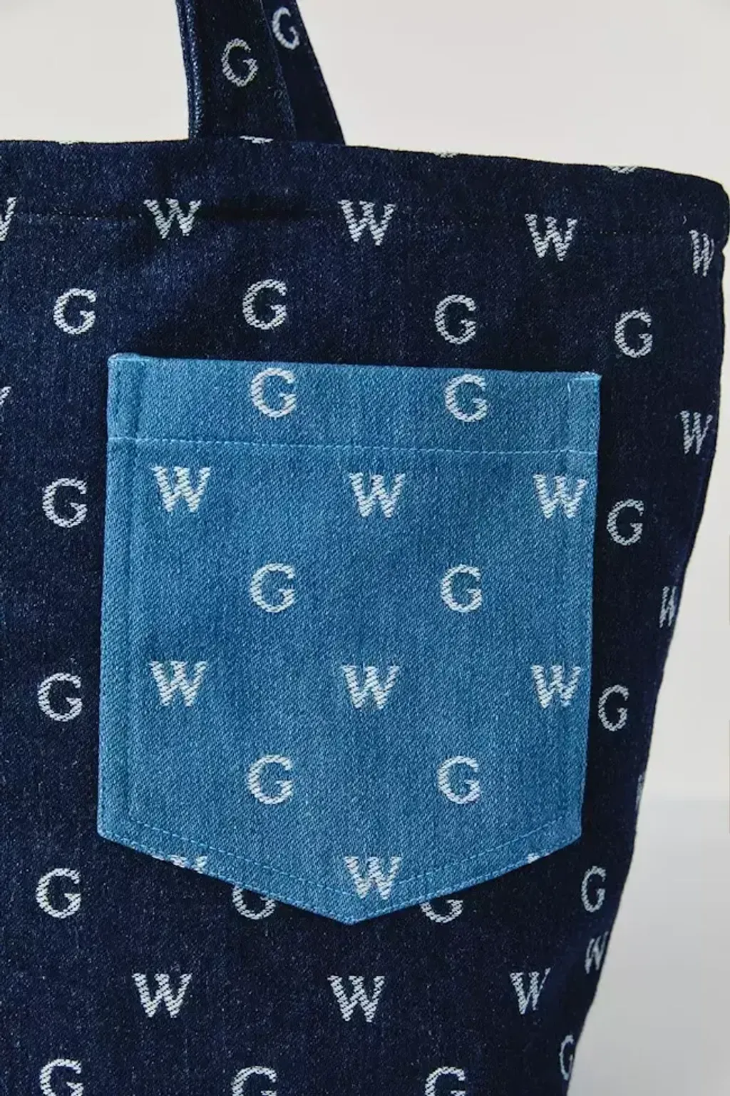 gentlewoman-0281-2448194-3