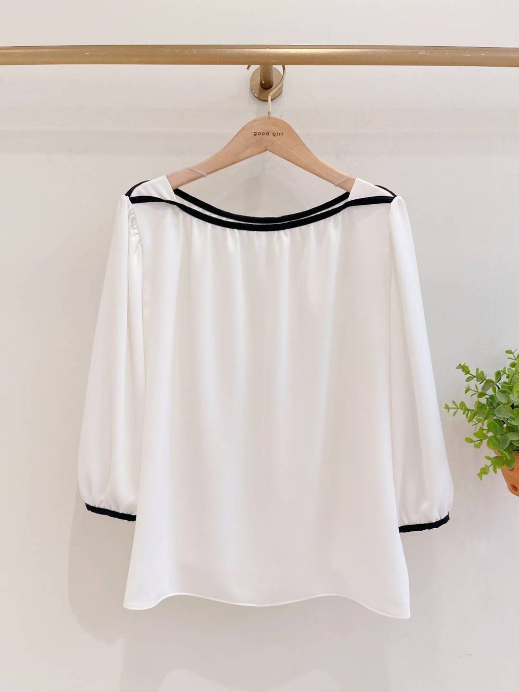 8ec68d22c0f8473382882133656d44