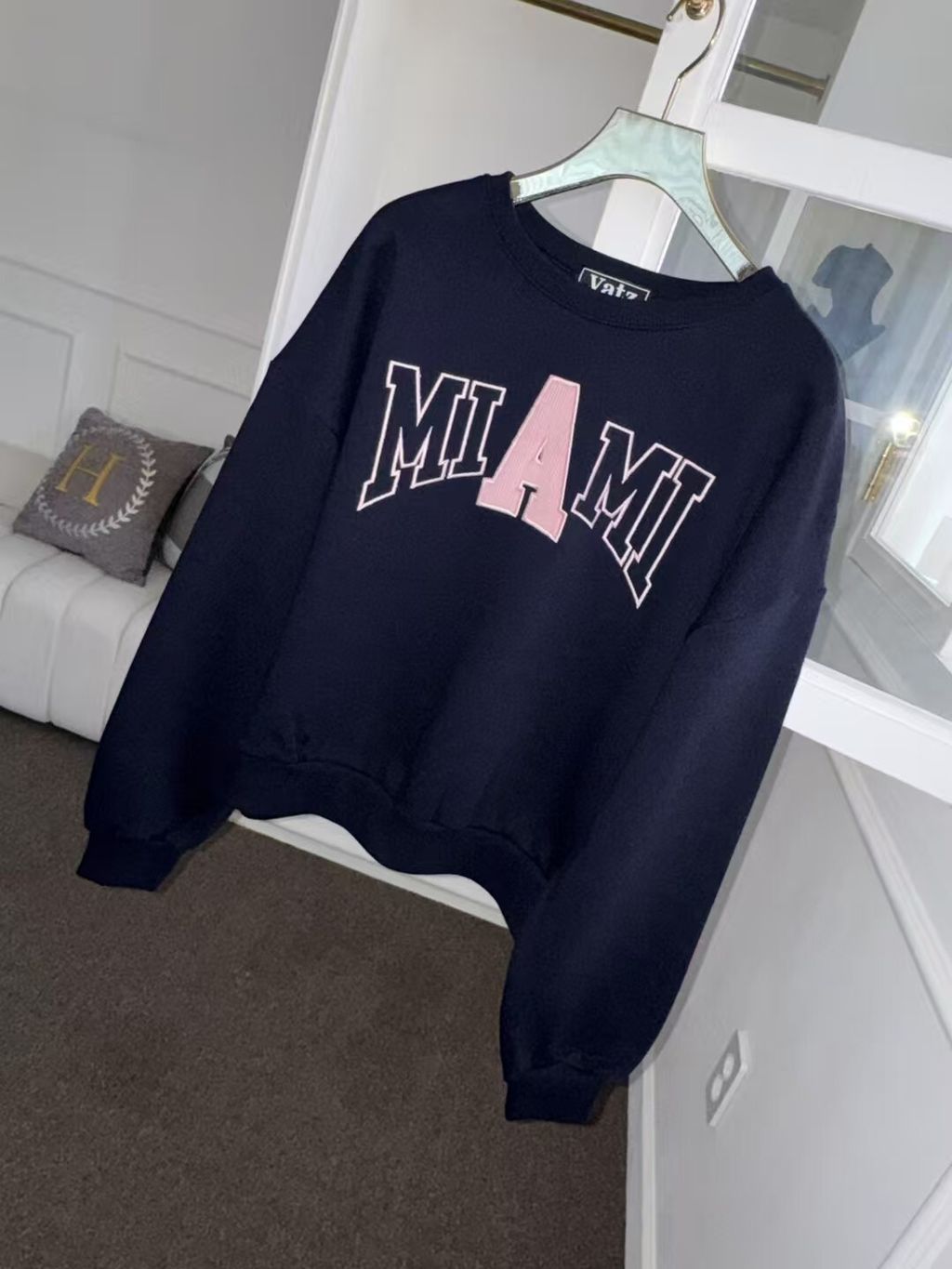 ee86a77f738d4522bf6892718b933b8e