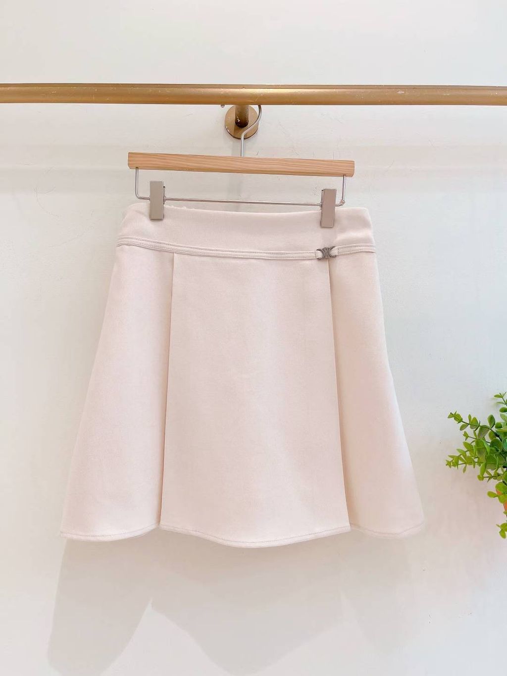 18a05dda25bec5ab3e834858d581b933