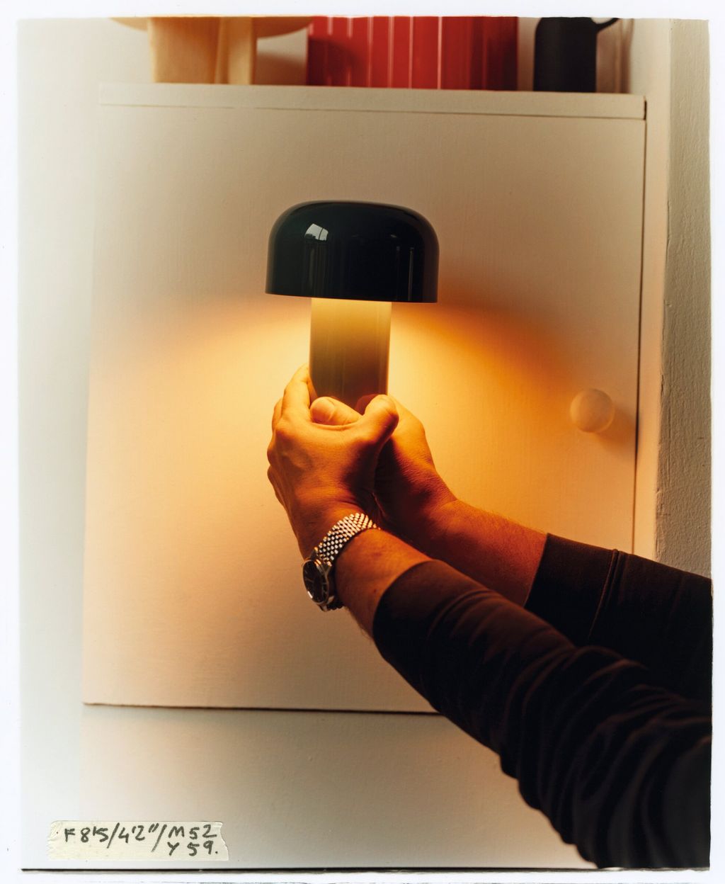 Flos-Bellhop_Battery-PH_Pablo_Di_Prima-Edwar_barber_&_Jay_Osgerby_Studio_London-2021-001.2ec21736