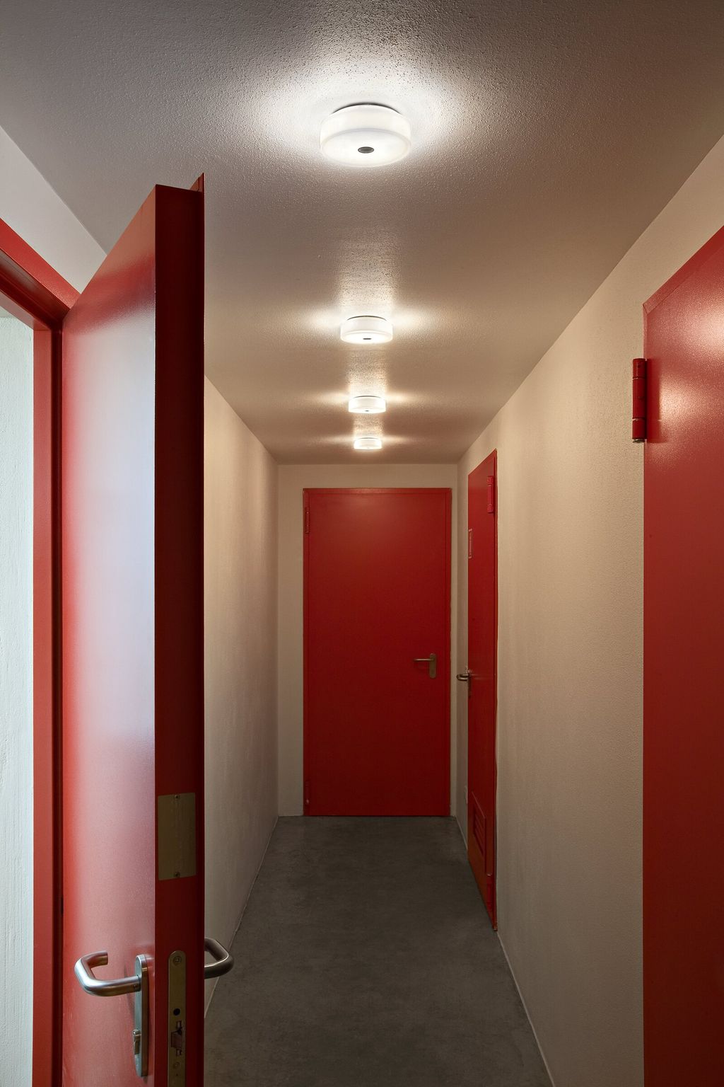 Flos-Button-PH_Germano_Borrelli-Private_Residence-Milano-2008-003.36f4e1c8