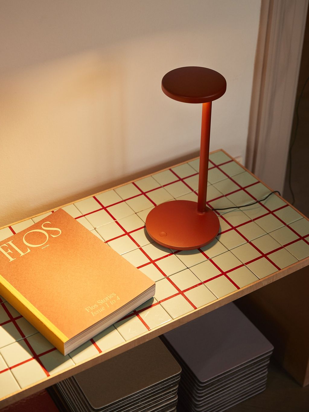 Flos-Oblique_Table-PH_Petra_Kleis-2021-005.15a8fc02