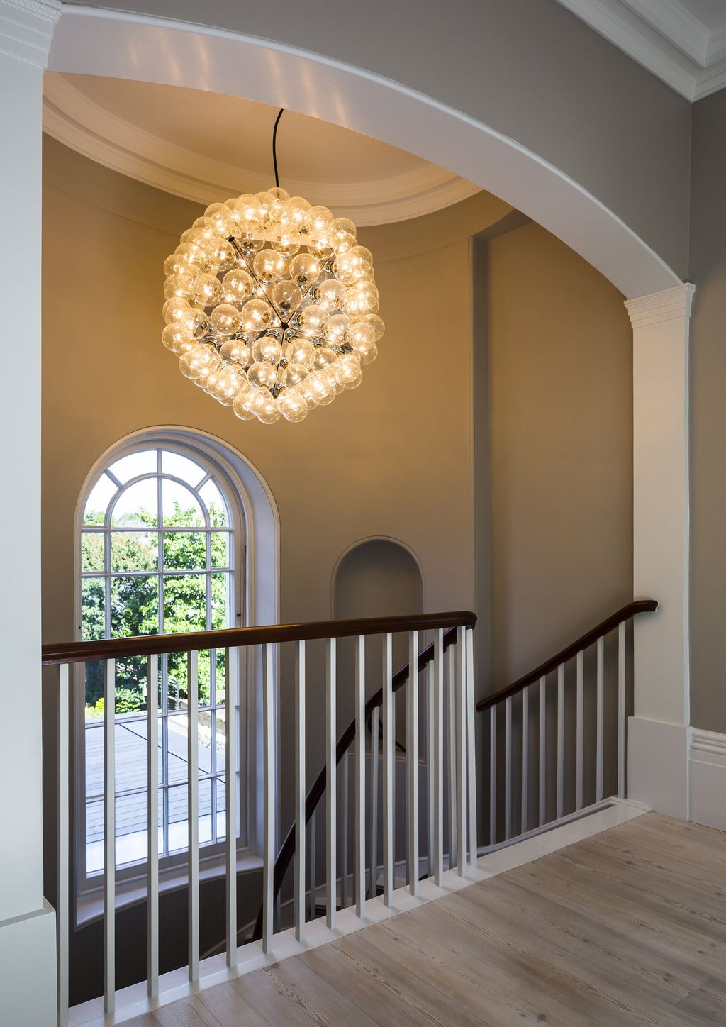 Flos-Taraxacum_88_S2-PH_Tim_Crocker-001.cf2e6d8b