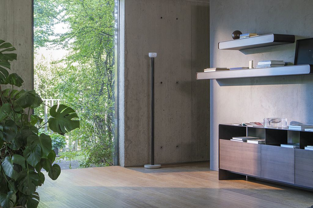 Flos-Bellhop_F-PH_Courtesy_Flou-2024-001.2d4dfe2d