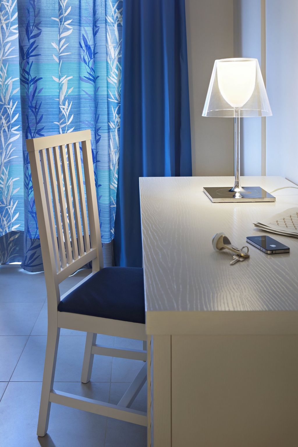 Flos-KTribe_T-PH_Germano_Borrelli-Hotel_Daniela-Otranto_Italy-2011-001.6d1772b0