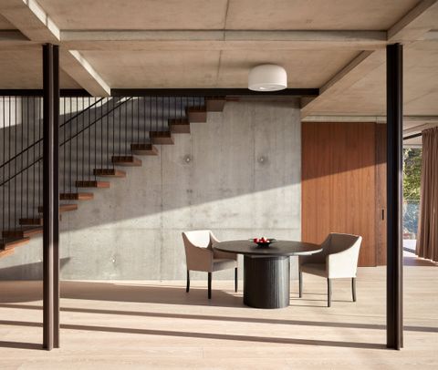 Flos-Bellhop_Glass_Ceiling2-PH_Mariela_Apollonio-2025-001.a4b7dd56