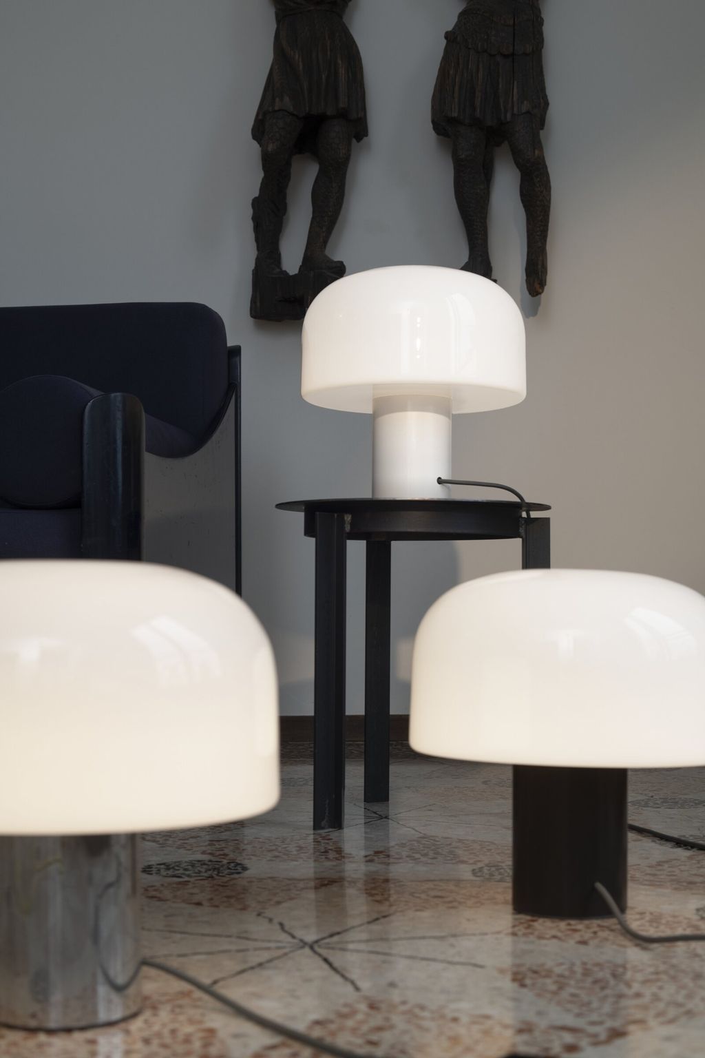 Flos-Bellhop_Glass_Table-PH_Mattia_Parodi-Milano-2024-004.103bf472