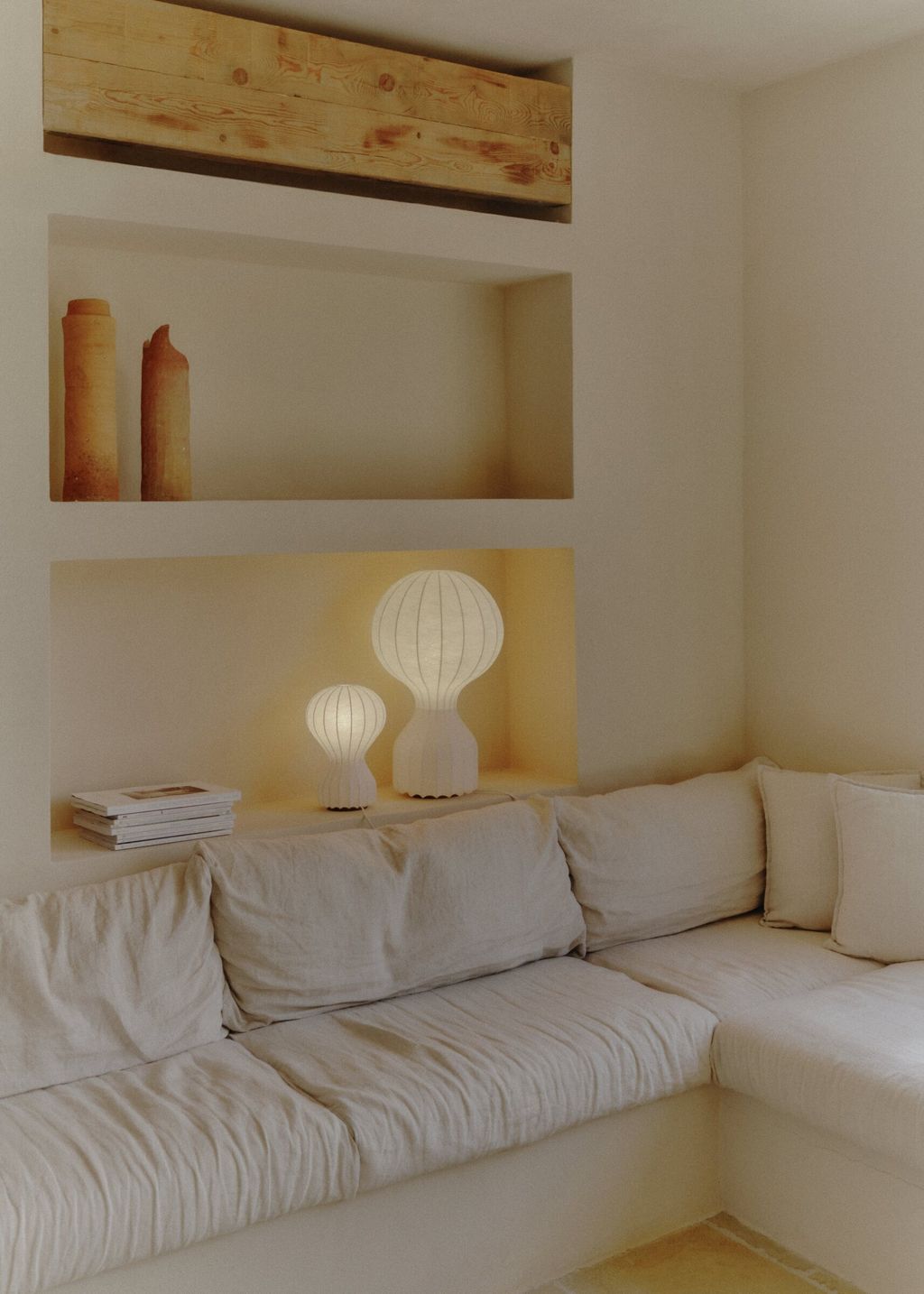 Flos-Gatto-PH_Consiglio_Manni-Casa_Maiora_Carovigno_Puglia_Italy-2023-004.119e5107