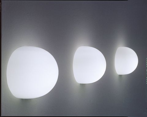 Flos-Glo_Ball_Ceiling_Wall-PH_Piero_Fasanotto-001.a112465a