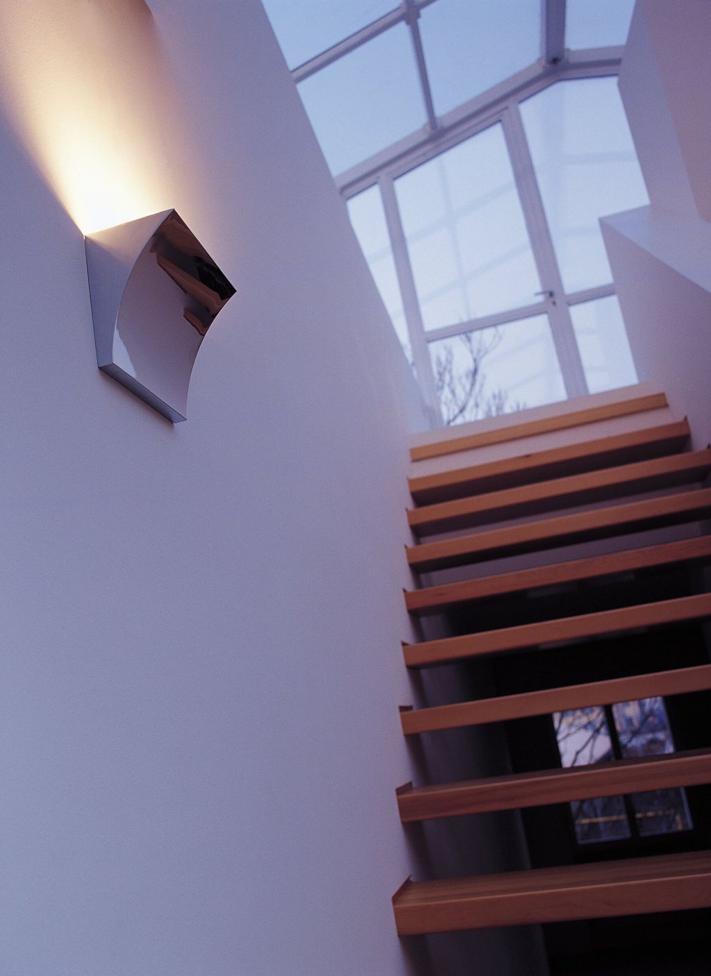 Flos-Pochette-PH_Santi_Caleca-003.7754daa2