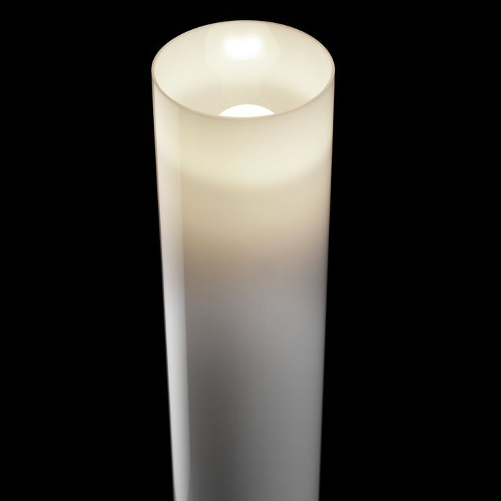 Flos-Product-Image-Floor-Stylos-Detail-Silver-On-003.40941f47