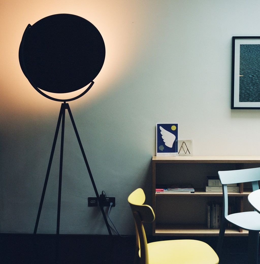 Flos-Superloon-PH_Antonia_Adomako-Jasper_Morrison_Studio_London-003.cd561dd8