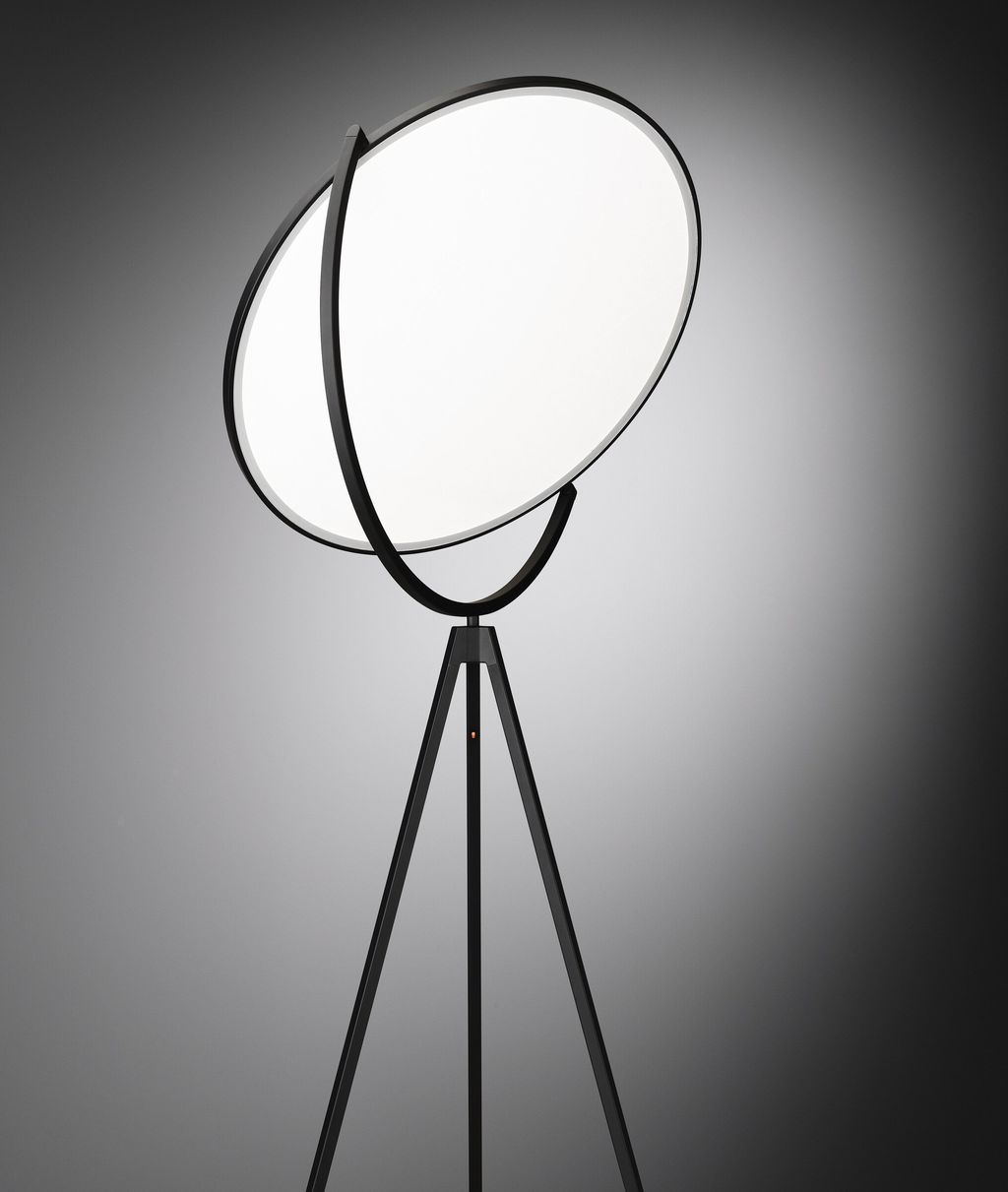 Flos-Product-Image-Floor-Superloon-Detail-Black-002.6bccdb57