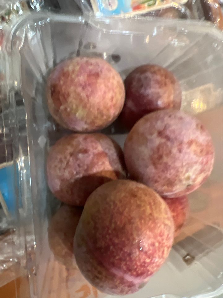Dinasor Plum - fruit basket delivery KL PJ