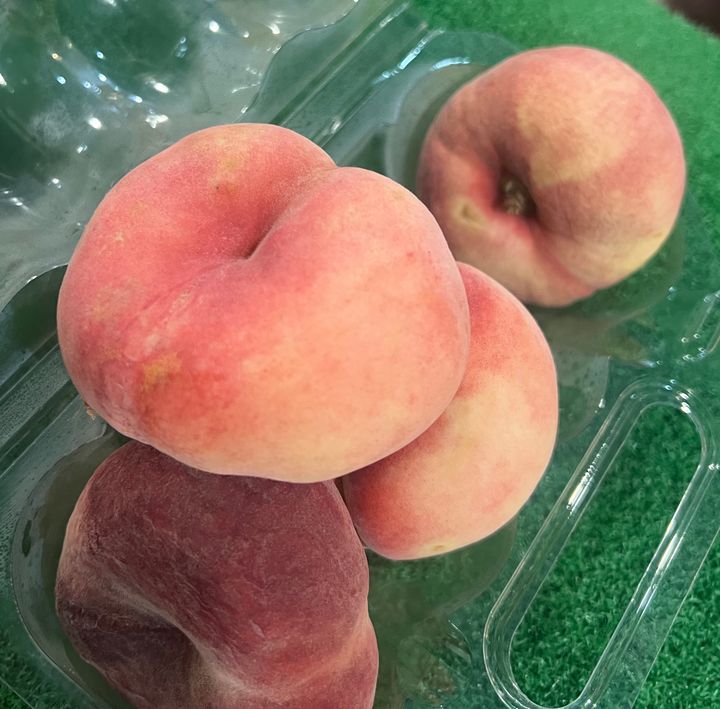 DONUT PEACH SPAIN BOX - fruit basket delivery KL PJ