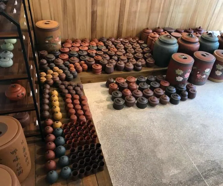 f7606f7e-4afe-4b70-b65a-d590aaa6d951