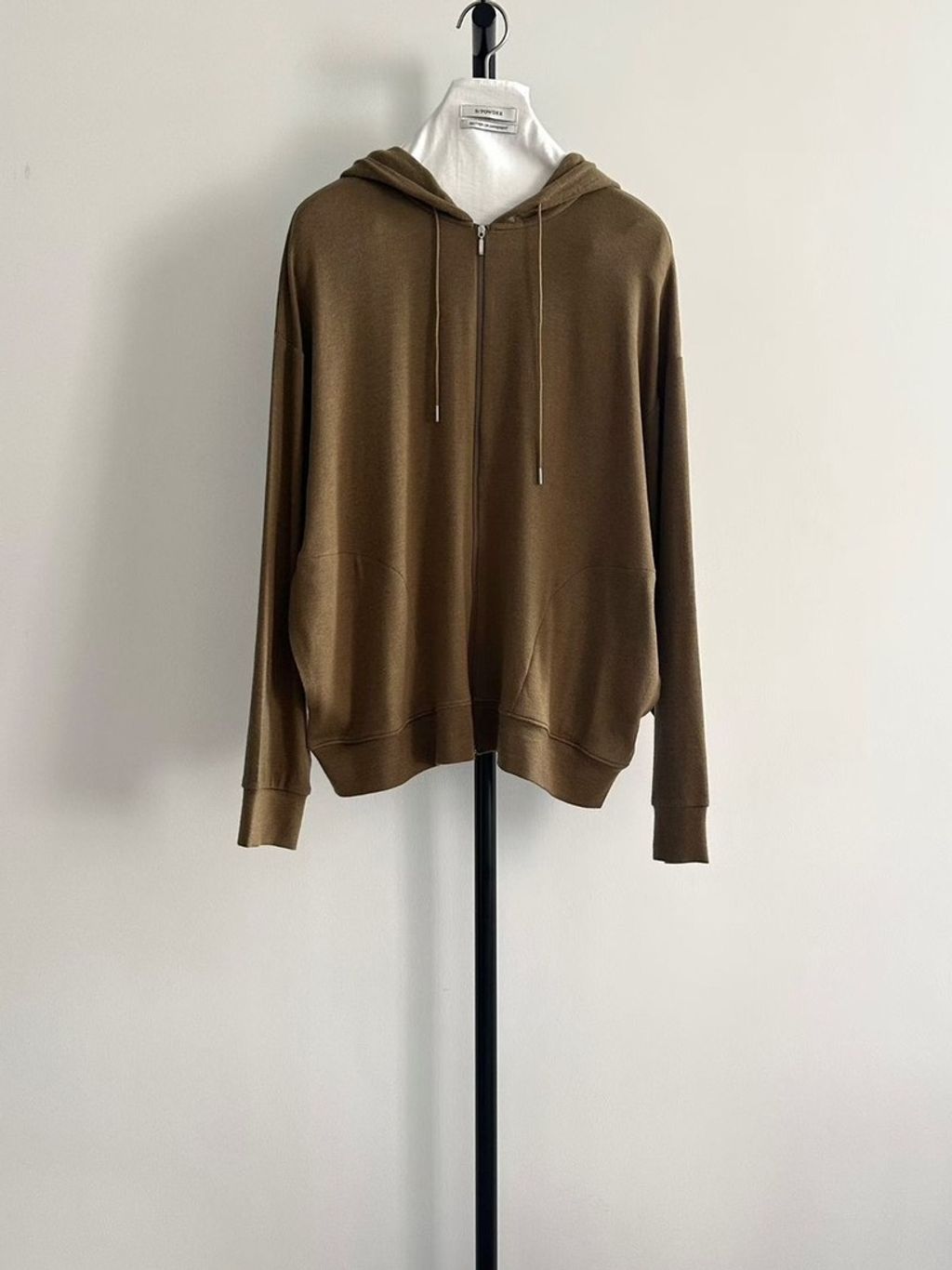 tw-11134207-81ztd-mfnmn52em9l44d