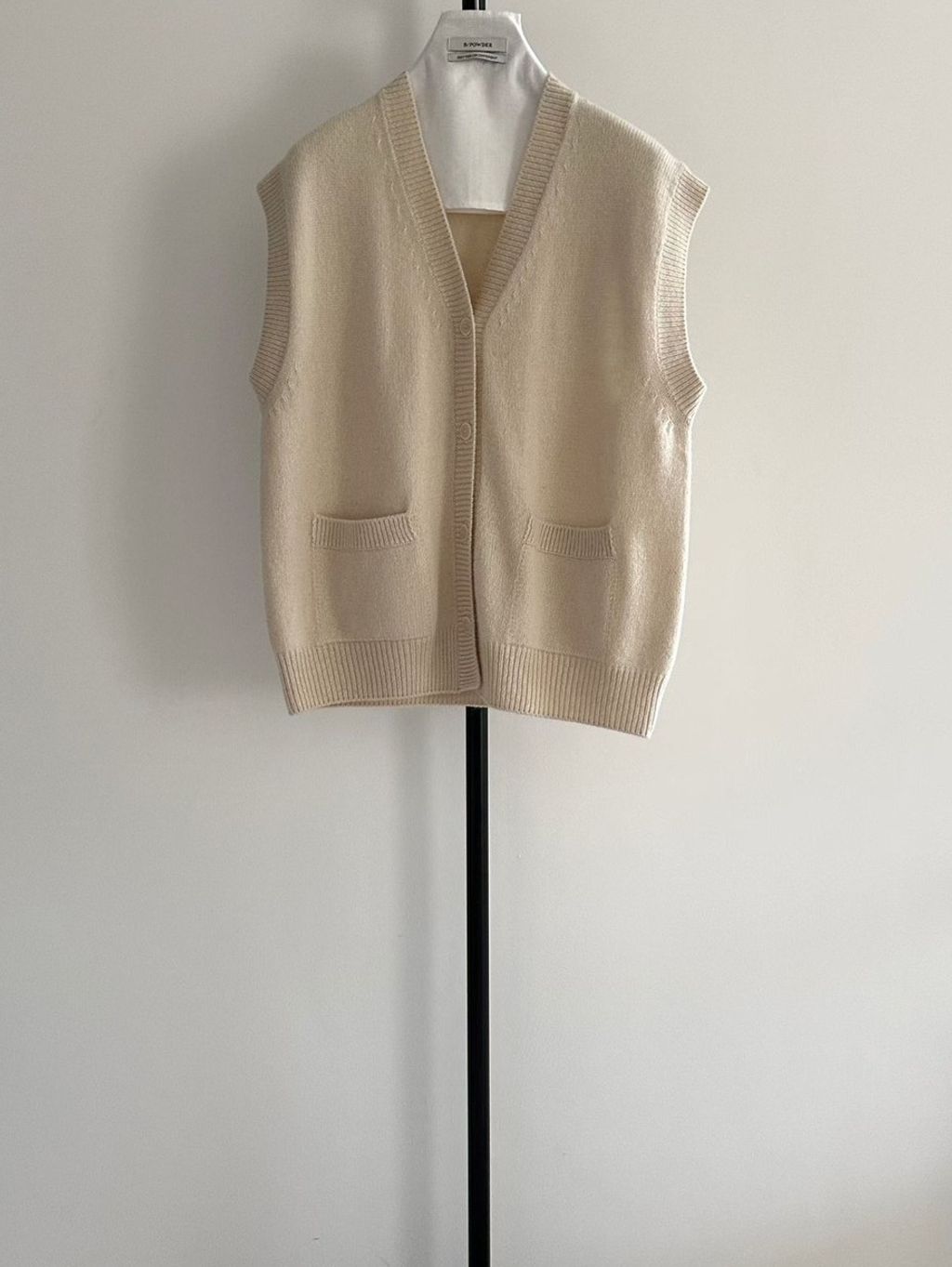 tw-11134207-81ztj-mfnvs2mspix953