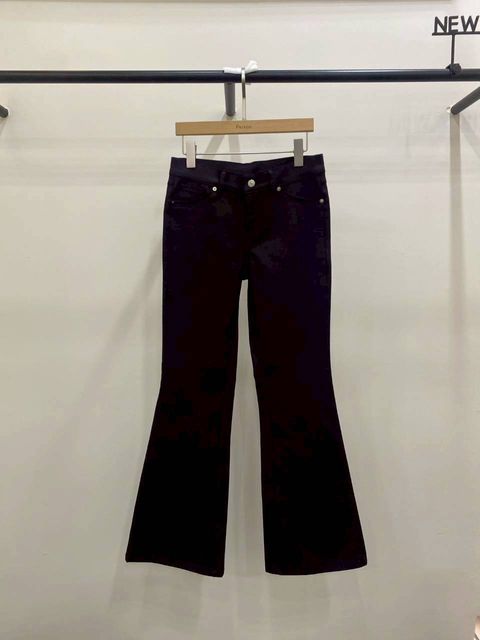 LINE_ALBUM_Person  p-4f427 63 (三）9：00_260603_24