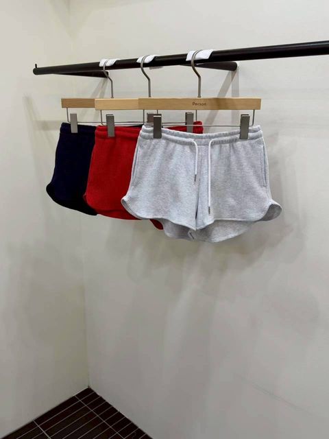 LINE_ALBUM_Person  p-4f427 63 (三）9：00_260603_57