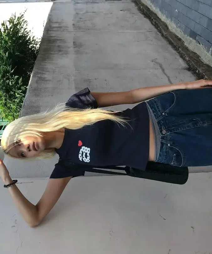 fb5defe696354a6787e65a8c1b3e1ca8