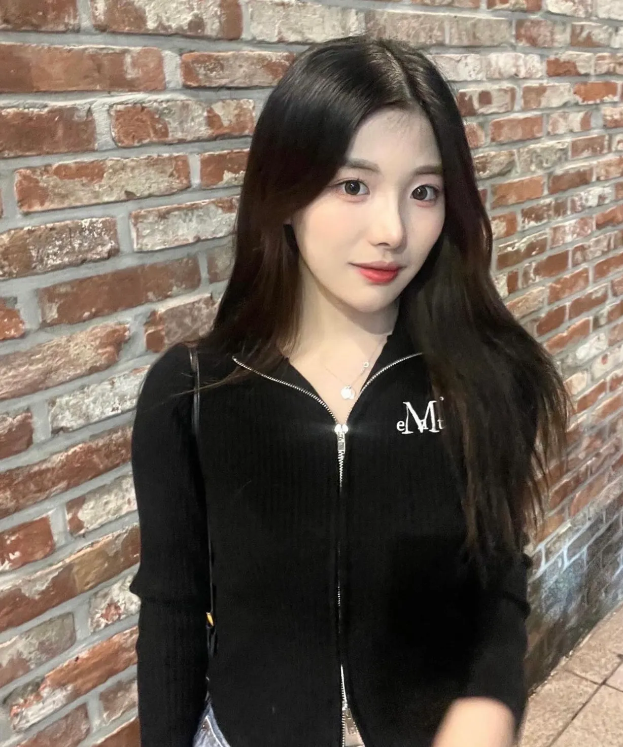 e61d51a00fb24f97bdd5ab097c4984f5