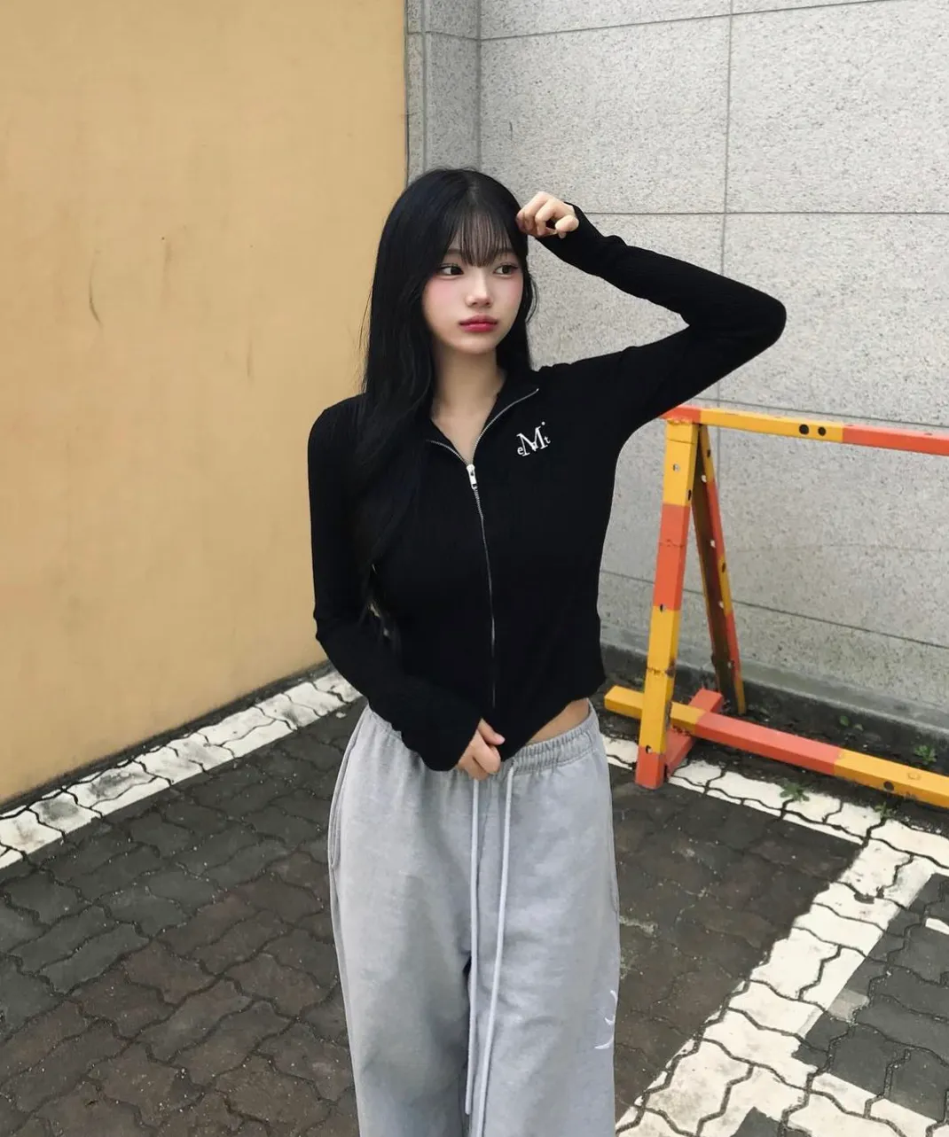 13b67ccf502e4ab6a99f0405ef95ccc9