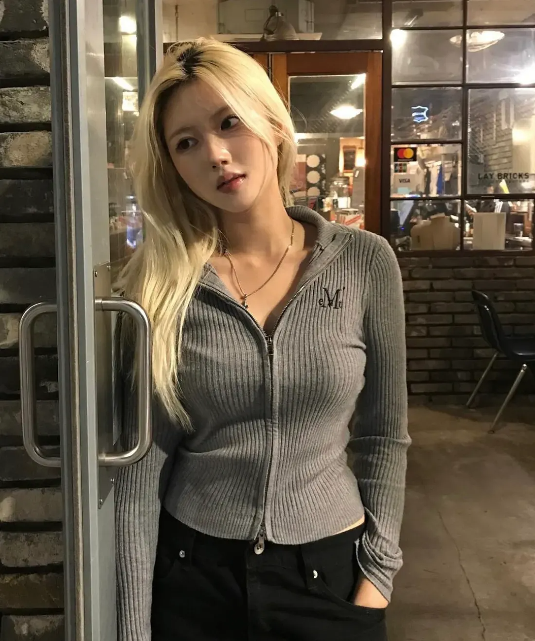 ce9fb5cd62de4a9eab62c8b10eb34b50