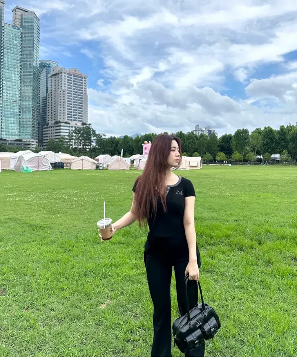 e6f8eef09e694e969f3baf4375bb1d77