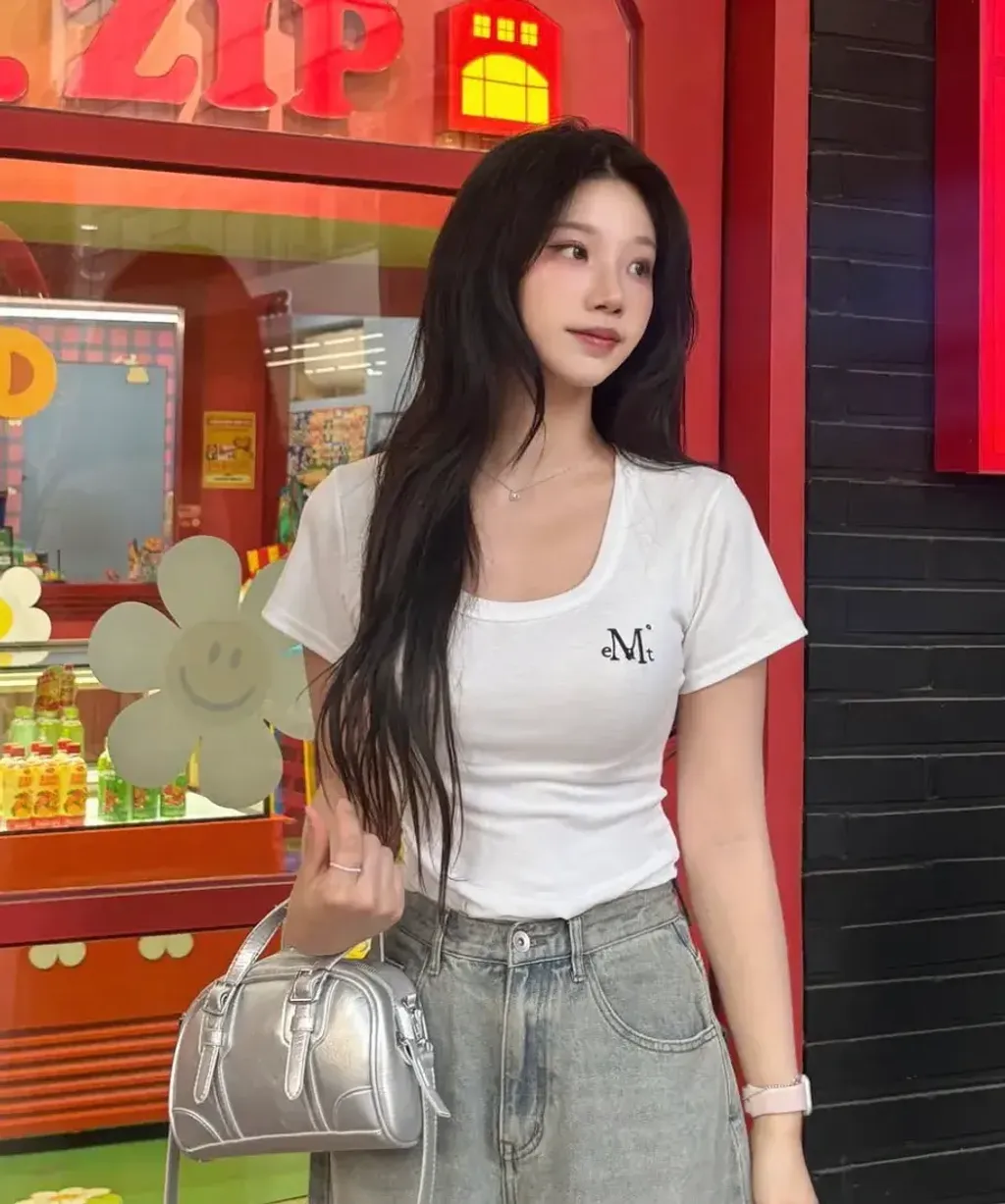 d8930372f5eb48ea9fafdd5b3f086965