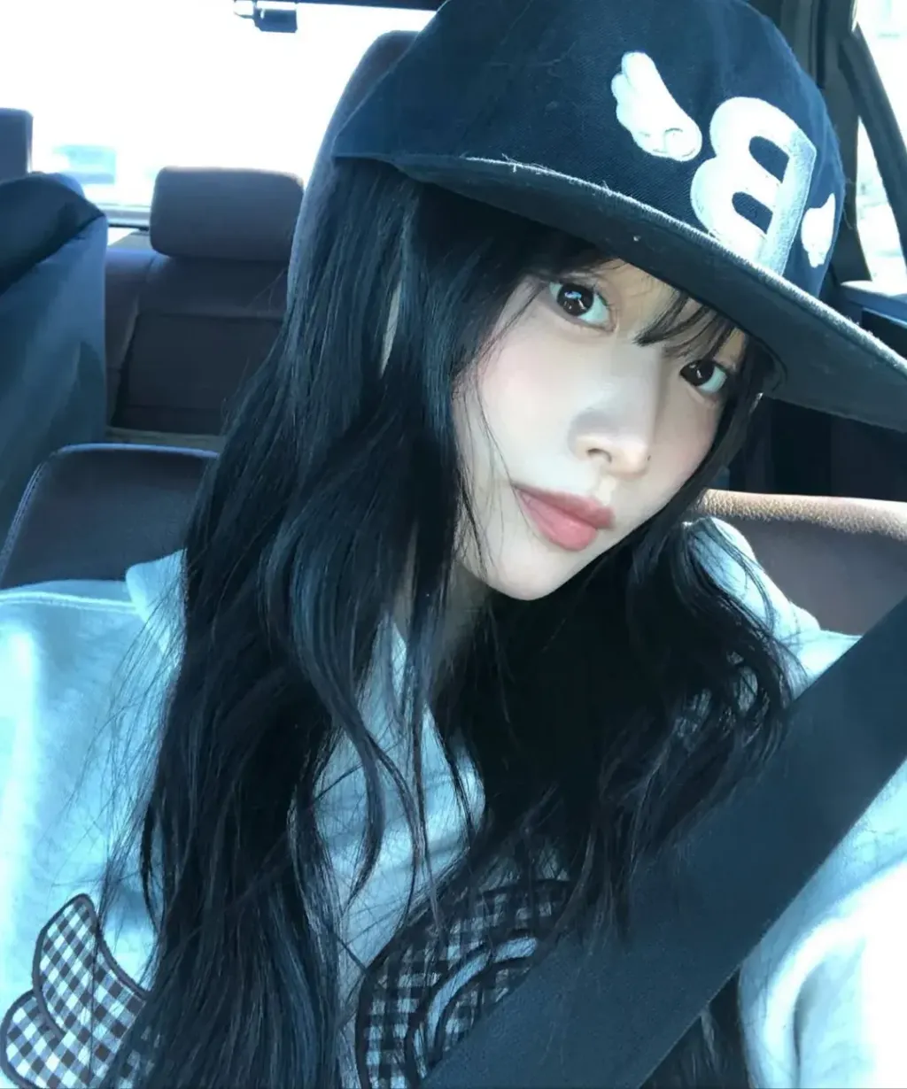 b7c5b2e4589d43279ecf0cd8ea75ef72