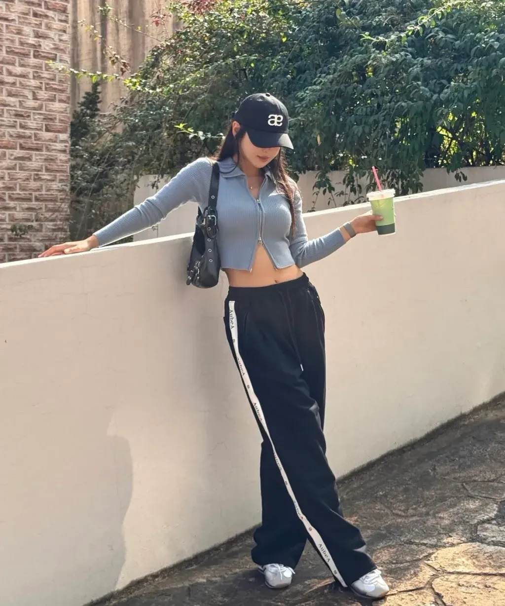 2e45f4bcf05e4451a32b4723c5bb523b