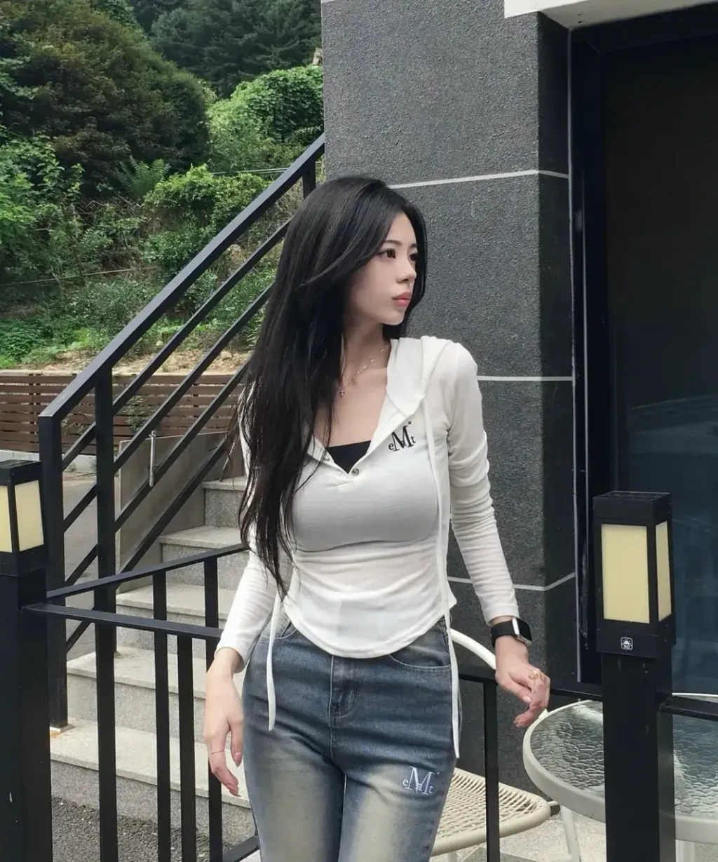 daee581974334b9ea7fcfe6dee27d54b