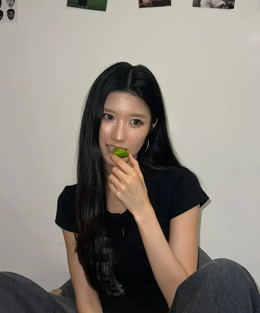 e6c285e7c0b6481ab8f12de053858996