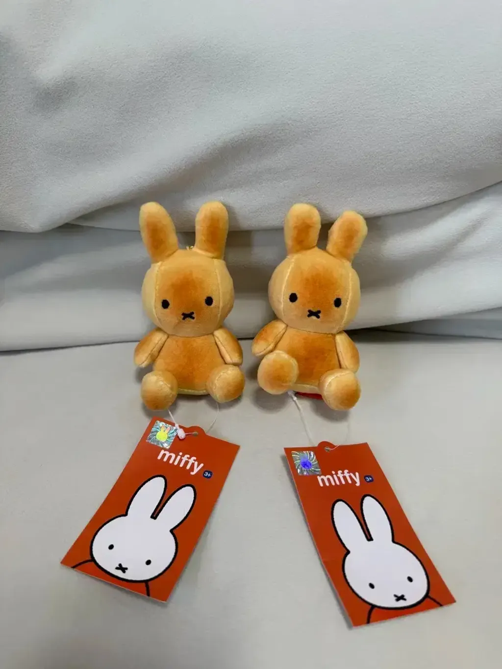 369091472_1_1764140708_w1200