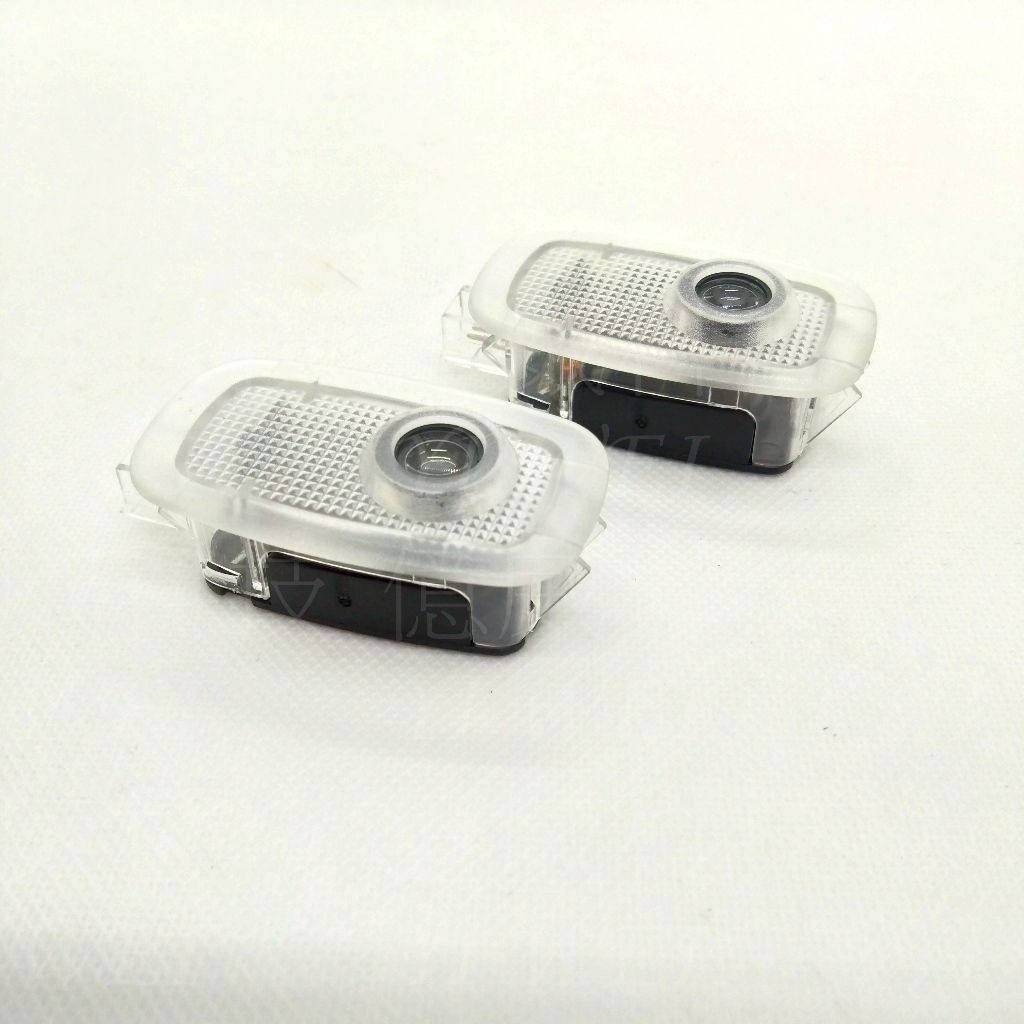 tw-11134207-81ztn-meqv8itz1szled