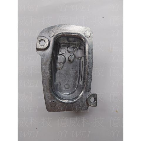 tw-11134207-7rasg-m2ue21q44n1g81