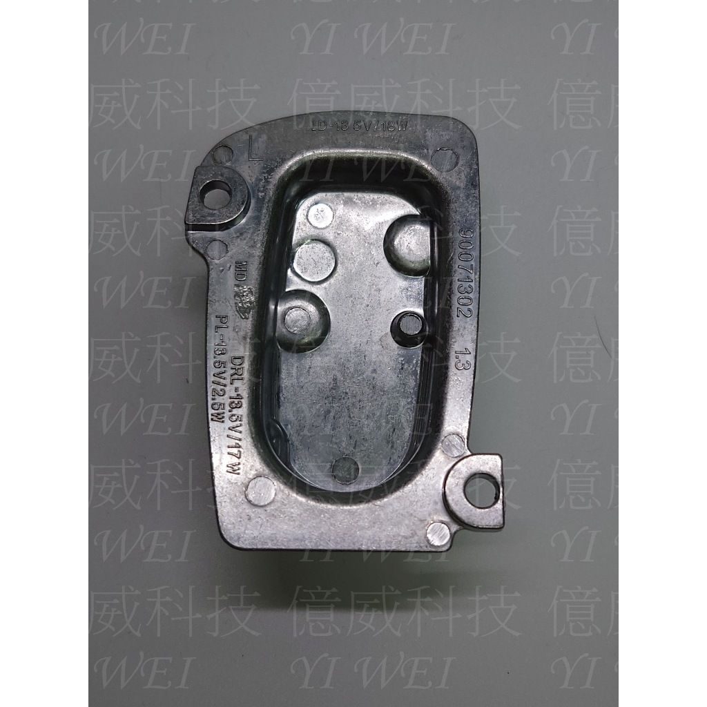 tw-11134207-7ra0m-mcr89qbaktt818