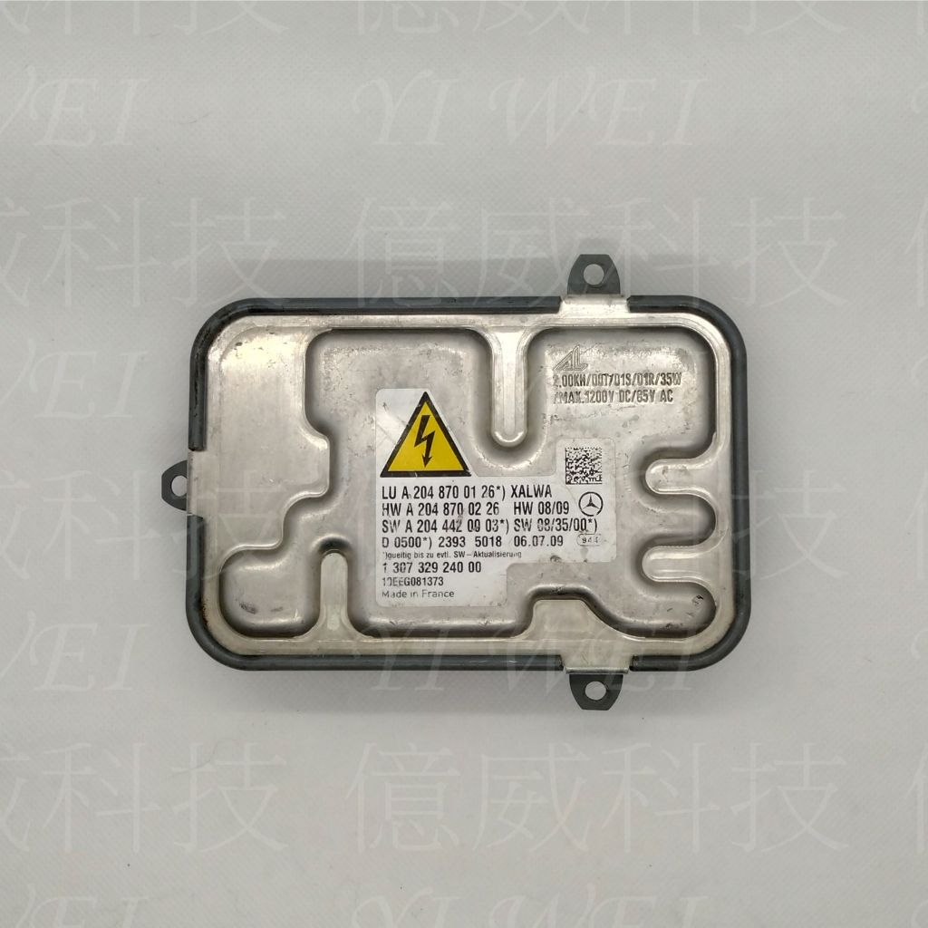 tw-11134207-7ra0r-mbonazedcx89b2