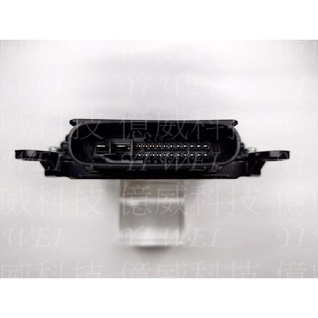 tw-11134207-7rash-m2m1ht0g89d7f0